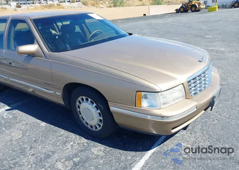 1998 Cadillac Deville Standard from USA, damaged, VIN 1G6KD54Y3WU808227